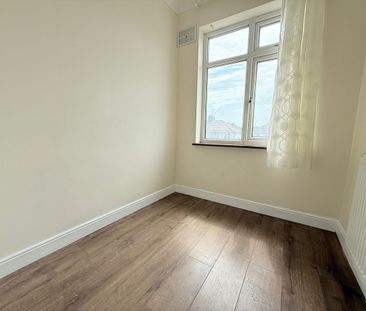 Brent Park Road, London, NW4 - Photo 2