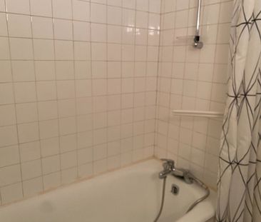 Appartement à louer - BOULEVARD DE LA PAIX - Photo 4