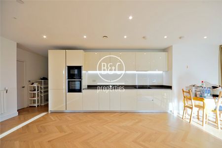 Pegler Square, Kidbrooke Village, London, SE3 9GL - Photo 3