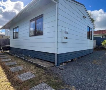 Comfortable & Private Living - Photo 2