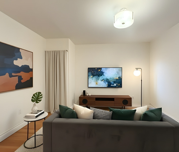 $1,745 / 2 br / 1 ba / 11 Proctor blvd. unit 2 - Photo 1