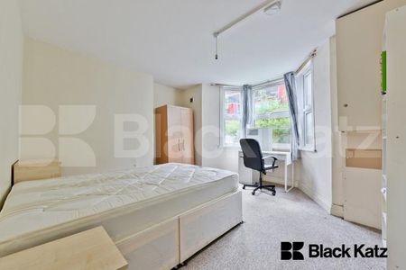 Superbly located larger than average period conversion - Photo 3