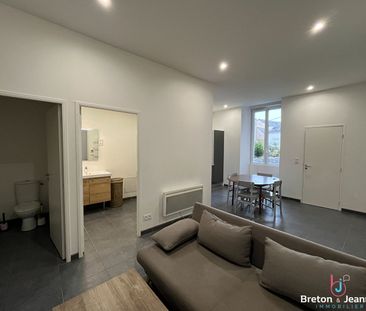 Location Appartement 1 pièce 44m² - Photo 2