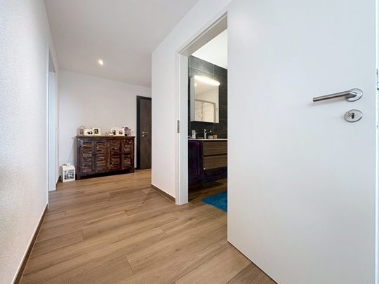 Appartement de 2,5 pièces au rez-de-chaussée - Photo 1