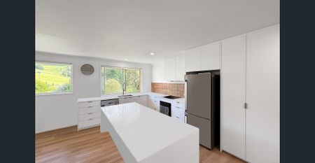 Family Home With Stunning Mountain Views - Photo 5