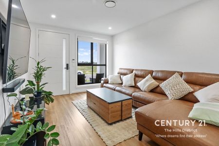 Modern Living Meets Ultimate Convenience - Photo 2