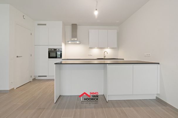 Energiezuinig Nieuwbouwappartement op wandelafstand van het centrum van Lokeren - Photo 1