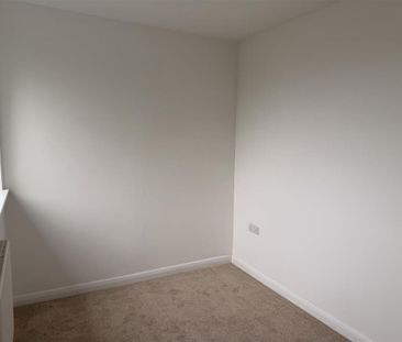 3 bedroom detached house to rent - Photo 3