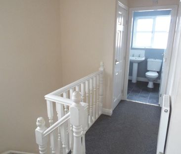 3 bedroom semi-detached house to rent - Photo 2