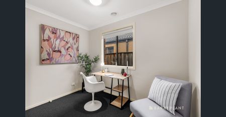 Simple Living in a Prime Location - Photo 5