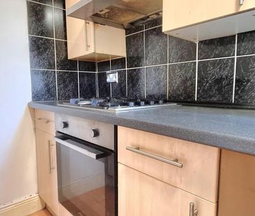 2 bedroom semi-detached house to rent - Photo 3