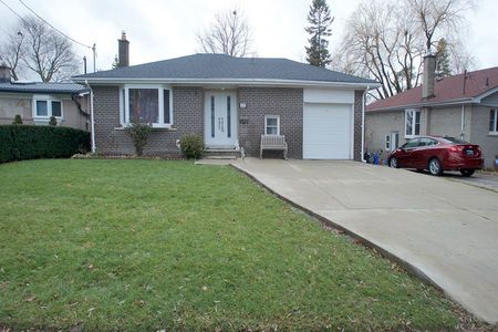 For Lease - 272 Essex (Work Out Basement) Avenue, Richmond Hill, Ontario - Photo 3