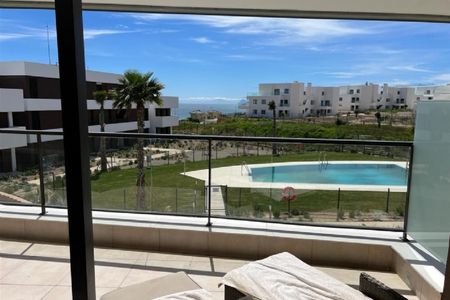 2 Bedroom Apartment For Rent in Casares Playa, Málaga - Photo 4