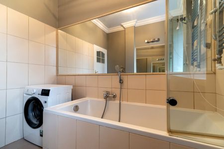 Metro, kamienica, po malowaniu - Фото 2