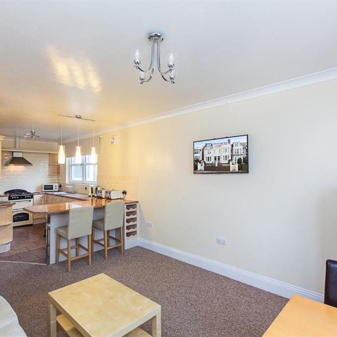 1 bedroom private hall to rent - Photo 1