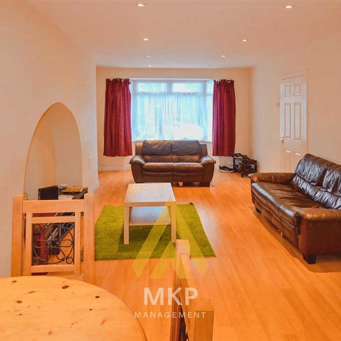 3 bedroom terraced house to rent - Photo 1