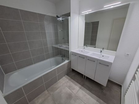 Location Appartement 3 pièces 59m² PERPIGNAN 66000 - Photo 4