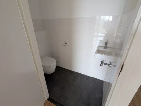 Te huur: Appartement Hans Henneveldpad in Haarlem - Photo 2