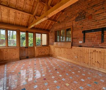 2 bedroom barn conversion to rent - Photo 1