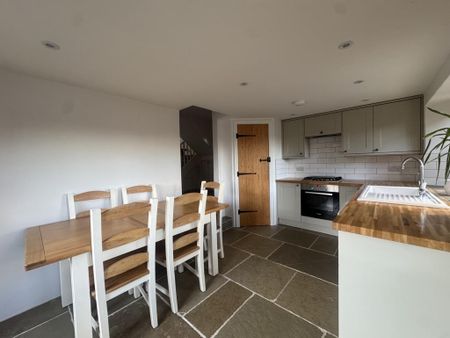 3 bedroom detached house to rent - Photo 5