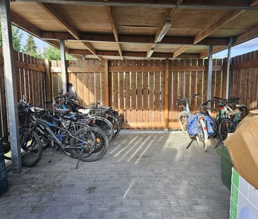Gelijkvloers appartement met 1 slaapkamer, terras en parking - Photo 6