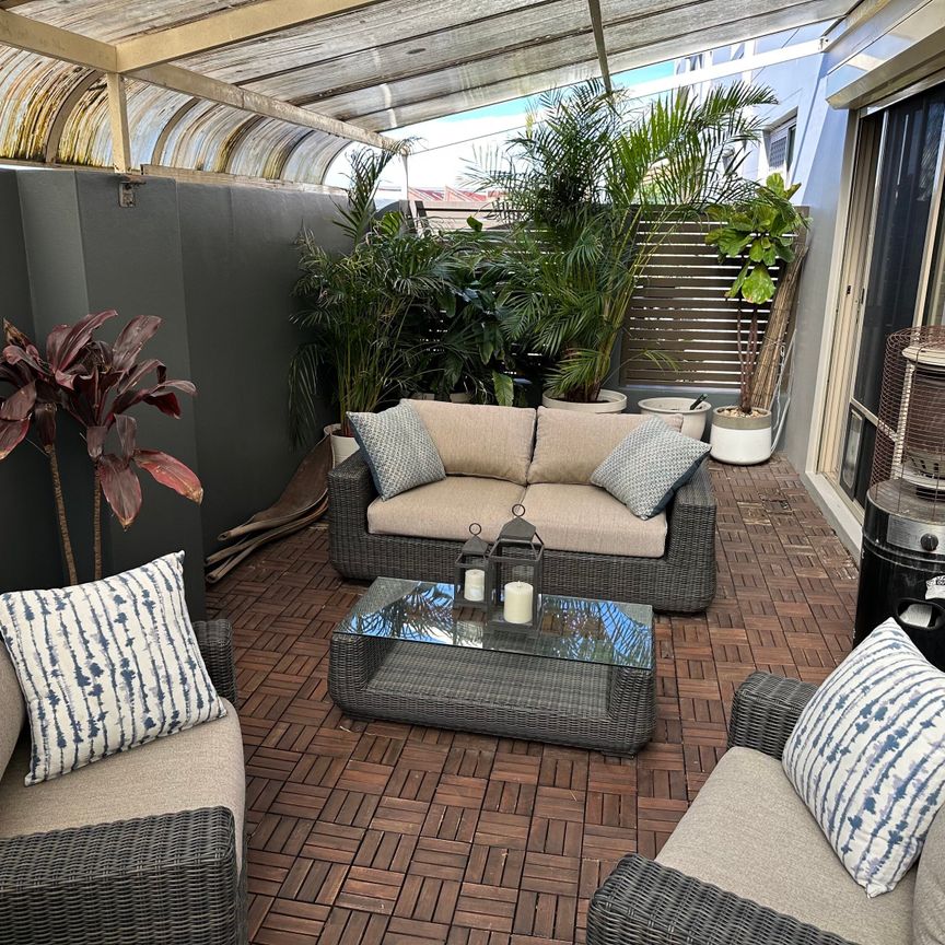 Darlington - Photo 1