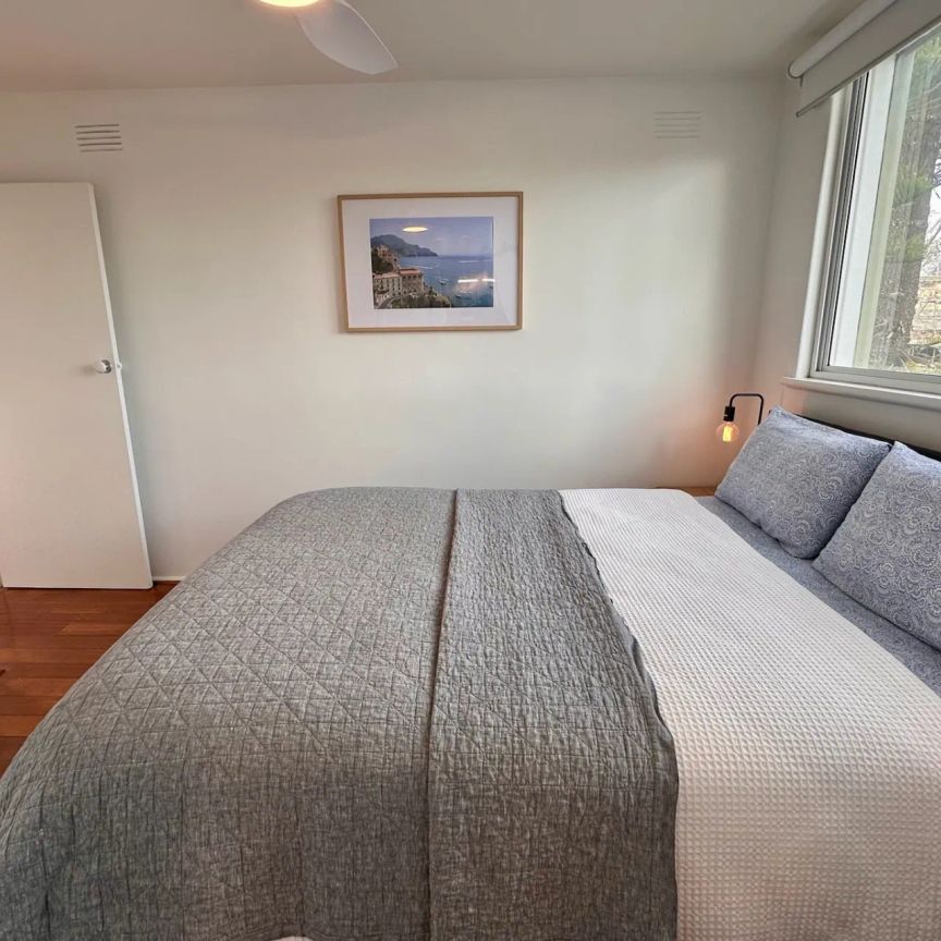 Furnished Prahran Apartment Offering Style and Convenience - Photo 1