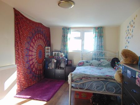 7 bedroom semi-detached house to rent - Photo 5