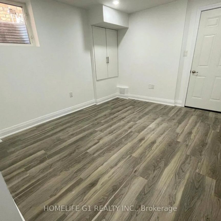 80 LOLA CRESCENT - Photo 1