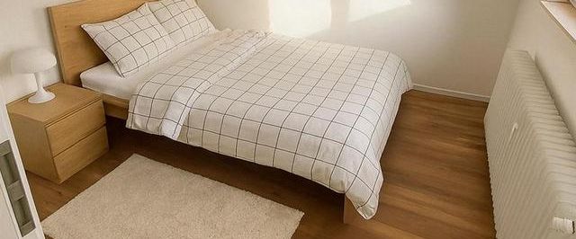 Wunderschöne 3,5-Zimmer-EG-Wohnung (76 m²) mit eigenem Eingang & Garten - Foto 1