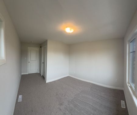 For Lease - 76 Acacia Road, Pelham, Ontario - Photo 2