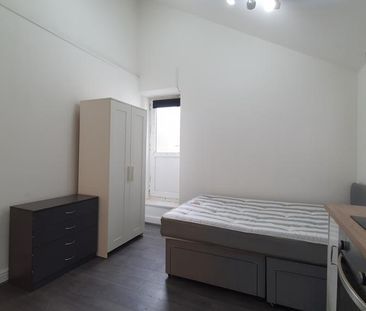 Studio to rent - Photo 4