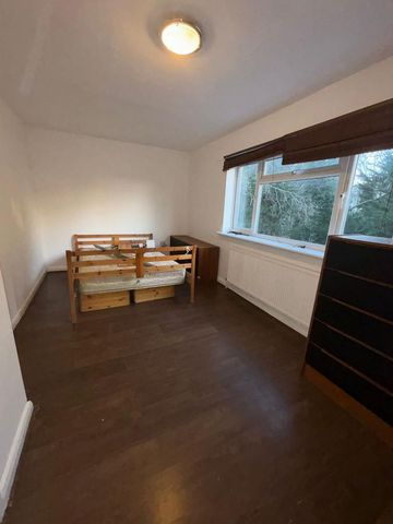 3 bedroom detached house to rent - Photo 2