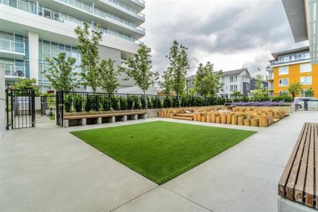 657 Whiting Way #19XX, Coquitlam, BC V3J0J6 - Photo 4