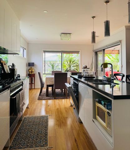 Catherine Field - Photo 3