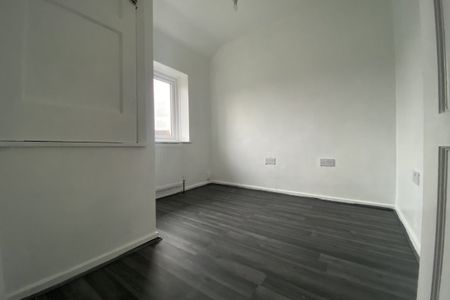 Corndon Close, KIDDERMINSTER - Photo 2