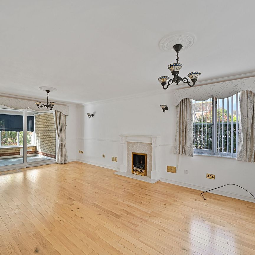 Clayton Court, Woodbridge, IP12 - Photo 1