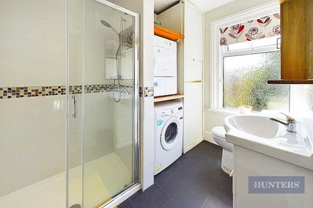 5 bedroom House To Let Total Size: 1680 SQ FT - Photo 2