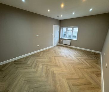 2 Bed Bungalow, High Road, N12 - Photo 1