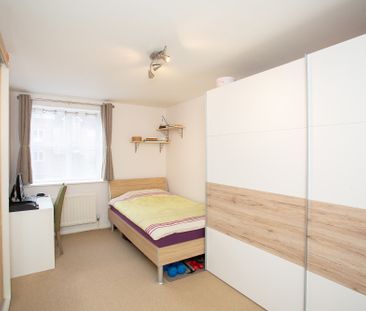 2 bedroom flat to rent, Available unfurnished from 12/05/2025 - Photo 1