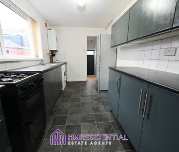 3 bedroom flat to rent - Photo 1