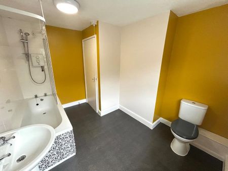 3 bedroom end of terrace house to rent - Photo 5