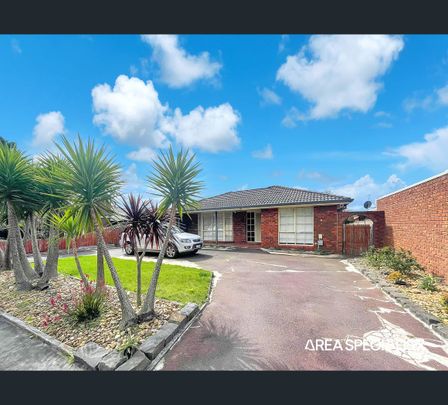 18 Hampton Drive, Hampton Park, Vic 3976 - Photo 1