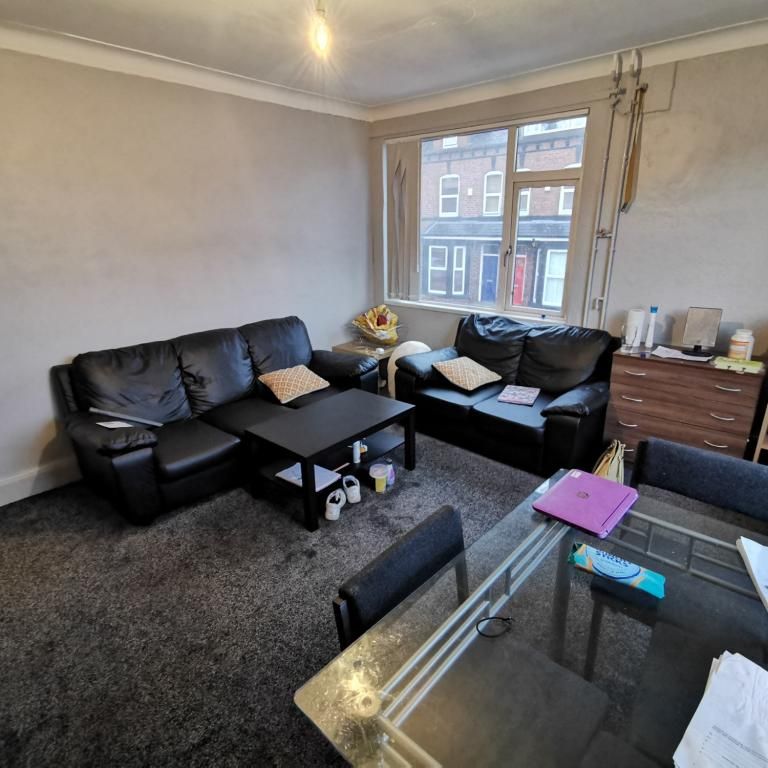 Brudenell Road, Leeds, LS6 - Photo 1