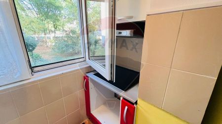 Garsoniera de închiriat în zona Rogerius - Fotografie 3