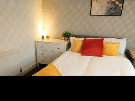 Room in a Shared House, Burns Road, S6 - Photo 5