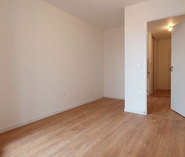 Location Appartement 4 pièces 89m² - Photo 2