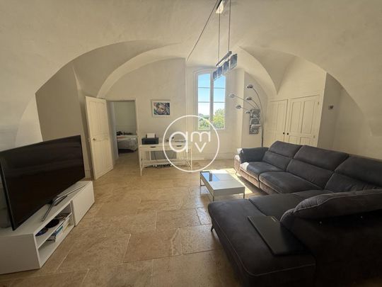 Location Maison 4 pièces 141m² LA LONDE LES MAURES 83250 - Photo 1