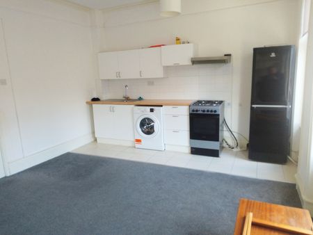 1 Bed Flat, Topsfield Parade, N8 - Photo 5