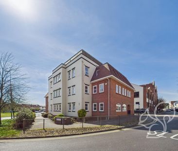 California Close, Colchester - Photo 4